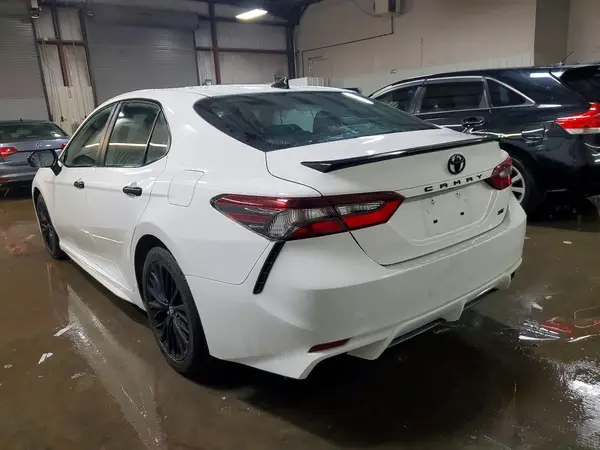 4T1G11AK2MU449174 2021 TOYOTA CAMRY - Image 2