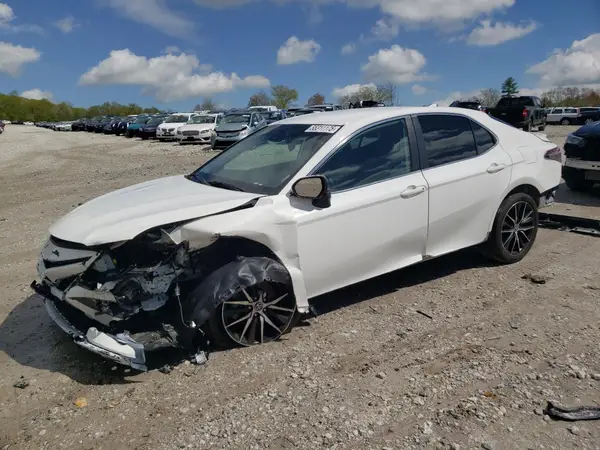 4T1G11AK2MU454410 2021 TOYOTA CAMRY - Image 1