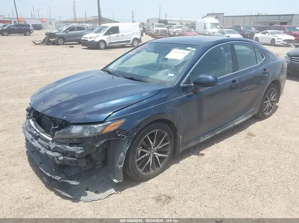 4T1G11AK2MU454438 2021 TOYOTA CAMRY - Image 2