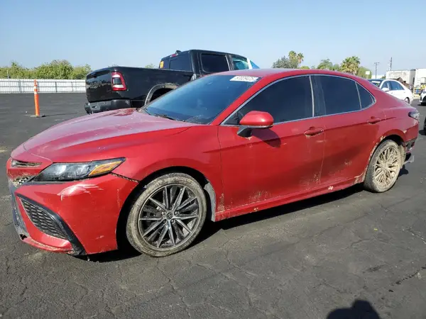 4T1G11AK2MU454827 2021 TOYOTA CAMRY - Image 1