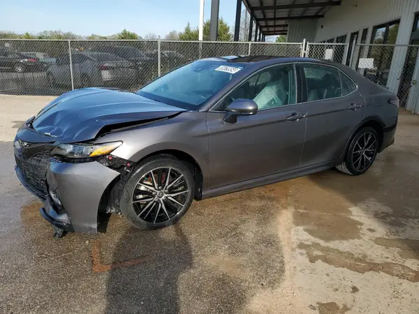 4T1G11AK2MU461003 2021 TOYOTA CAMRY - Image 1
