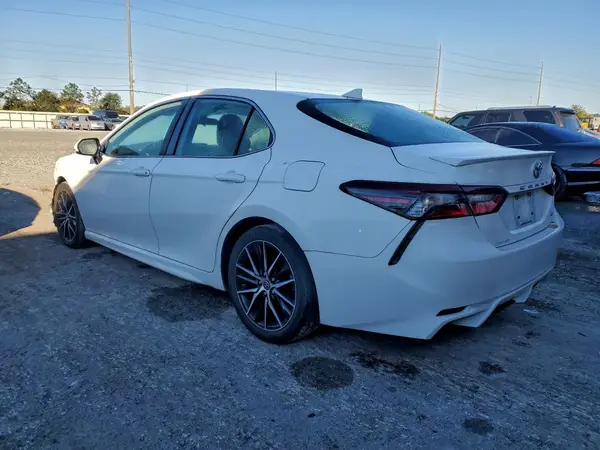 4T1G11AK2MU461650 2021 TOYOTA CAMRY - Image 2