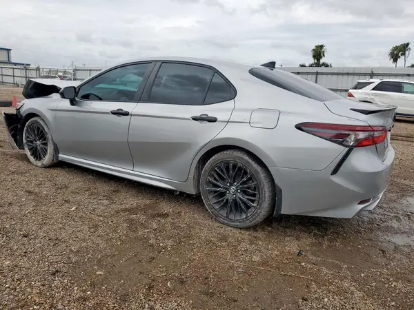 4T1G11AK2MU461695 2021 TOYOTA CAMRY - Image 2
