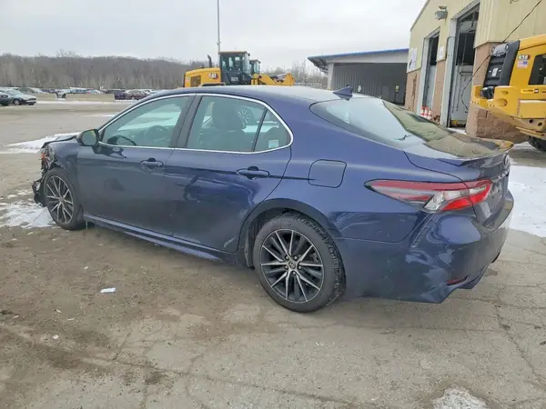4T1G11AK2MU463592 2021 TOYOTA CAMRY - Image 2