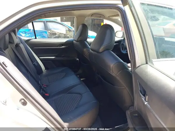4T1G11AK2MU464824 2021 TOYOTA CAMRY - Image 8