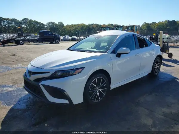 4T1G11AK2MU466749 2021 TOYOTA CAMRY - Image 2