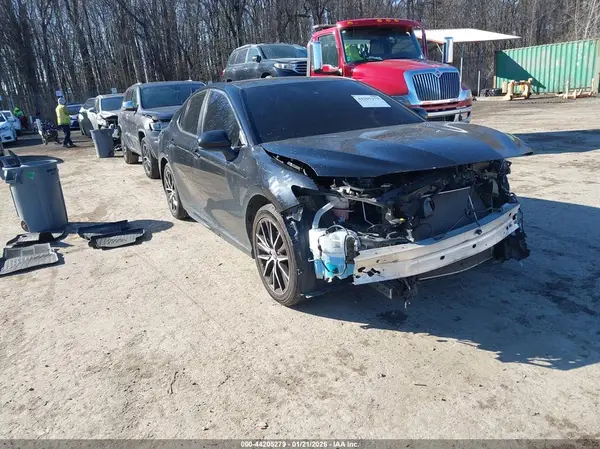 4T1G11AK2MU466847 2021 TOYOTA CAMRY - Image 1