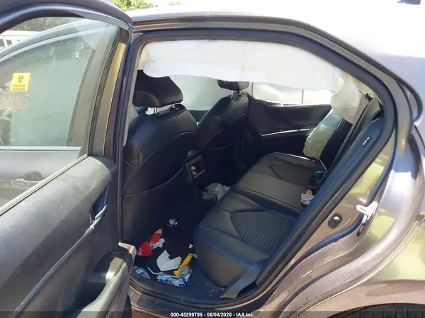 4T1G11AK2MU469909 2021 TOYOTA CAMRY - Image 8