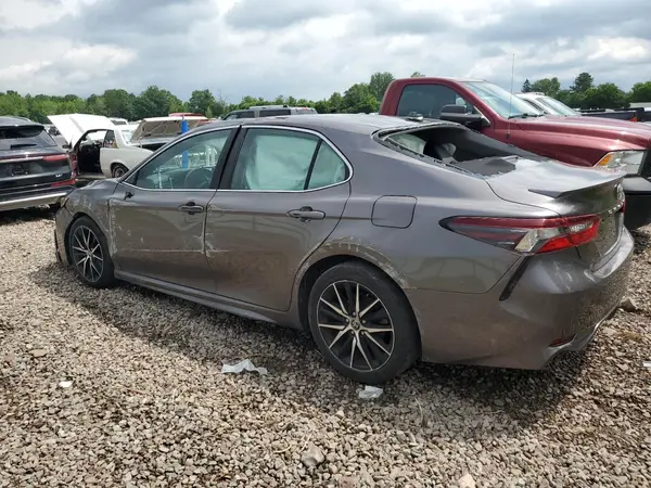 4T1G11AK2MU470560 2021 TOYOTA CAMRY - Image 2
