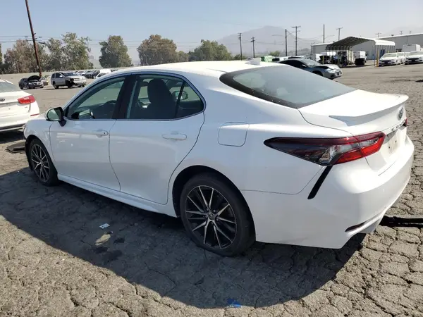 4T1G11AK2MU471028 2021 TOYOTA CAMRY - Image 2