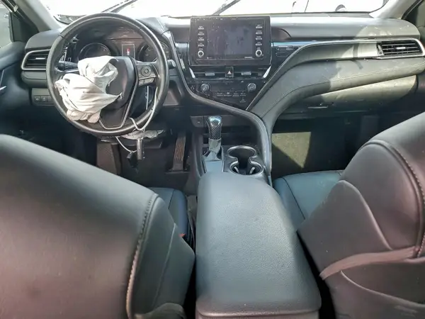 4T1G11AK2MU473233 2021 TOYOTA CAMRY - Image 8