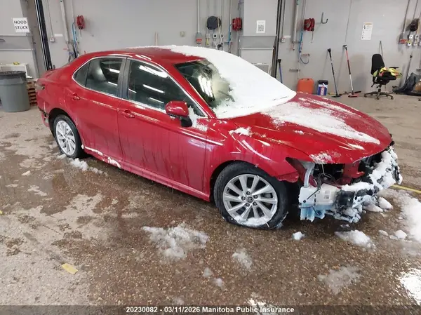 4T1G11AK2MU473961 2021 TOYOTA CAMRY - Image 1