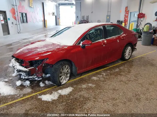 4T1G11AK2MU473961 2021 TOYOTA CAMRY - Image 2