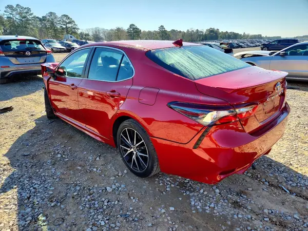 4T1G11AK2MU476407 2021 TOYOTA CAMRY - Image 2