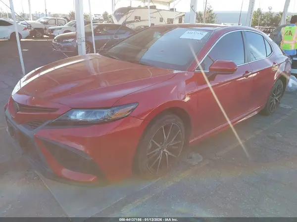 4T1G11AK2MU476598 2021 TOYOTA CAMRY - Image 2