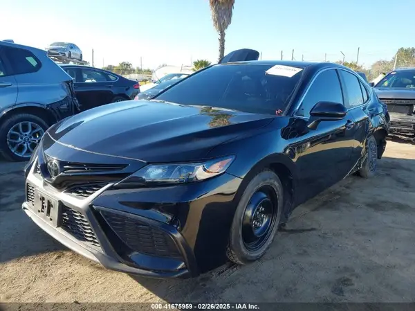 4T1G11AK2MU477363 2021 TOYOTA CAMRY - Image 2