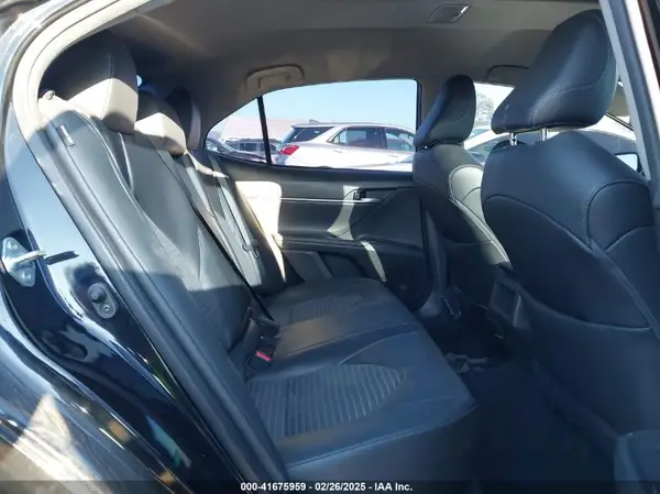 4T1G11AK2MU477363 2021 TOYOTA CAMRY - Image 8