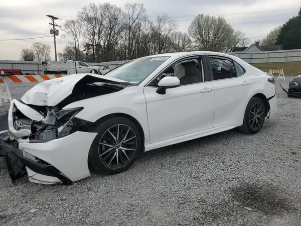 4T1G11AK2MU484894 2021 TOYOTA CAMRY - Image 1