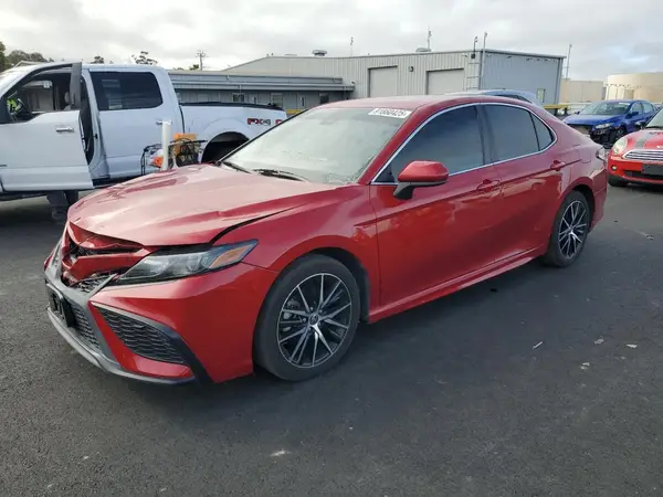 4T1G11AK2MU487956 2021 TOYOTA CAMRY - Image 1