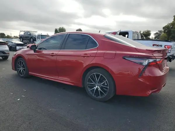 4T1G11AK2MU487956 2021 TOYOTA CAMRY - Image 2