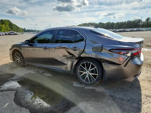 4T1G11AK2MU488475 2021 TOYOTA CAMRY - Image 2