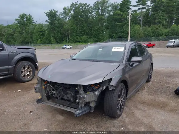 4T1G11AK2MU490579 2021 TOYOTA CAMRY - Image 2