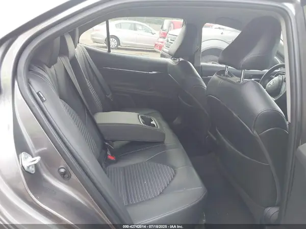 4T1G11AK2MU490579 2021 TOYOTA CAMRY - Image 8