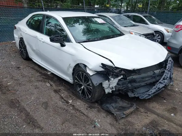 4T1G11AK2MU491134 2021 TOYOTA CAMRY - Image 1