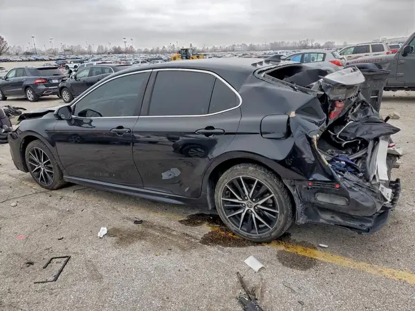 4T1G11AK2MU516498 2021 TOYOTA CAMRY - Image 2