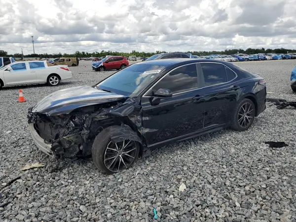 4T1G11AK2MU516856 2021 TOYOTA CAMRY - Image 1