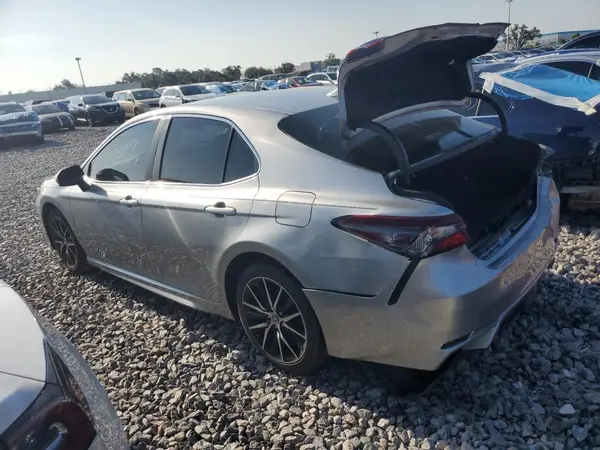 4T1G11AK2MU525346 2021 TOYOTA CAMRY - Image 2