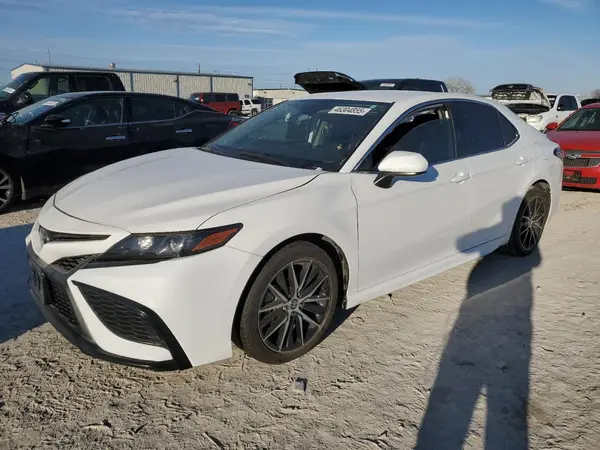 4T1G11AK2MU525508 2021 TOYOTA CAMRY - Image 1