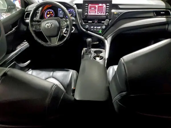 4T1G11AK2MU526772 2021 TOYOTA CAMRY - Image 8