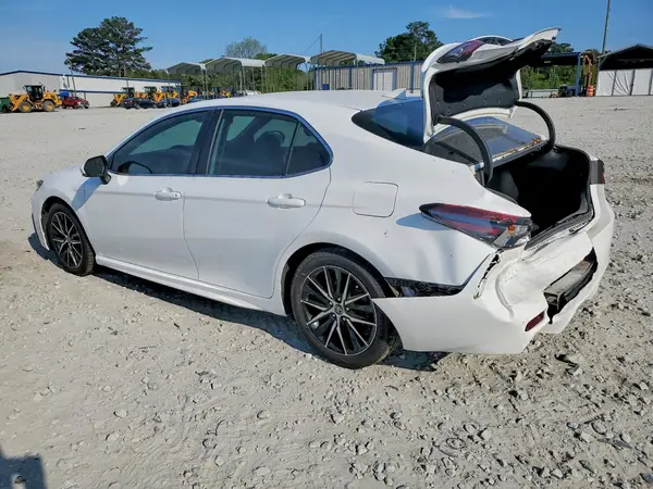4T1G11AK2MU530109 2021 TOYOTA CAMRY - Image 2