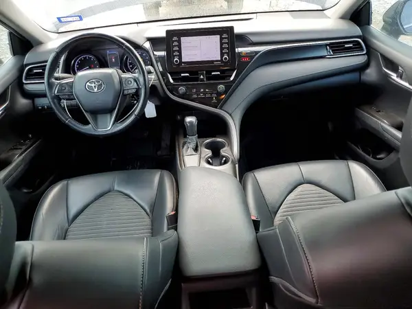 4T1G11AK2MU531566 2021 TOYOTA CAMRY - Image 8