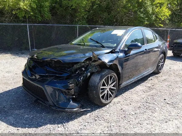 4T1G11AK2MU531812 2021 TOYOTA CAMRY - Image 2