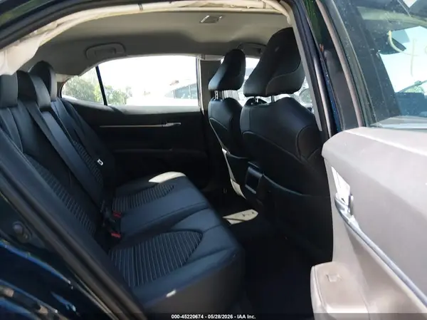 4T1G11AK2MU531812 2021 TOYOTA CAMRY - Image 8