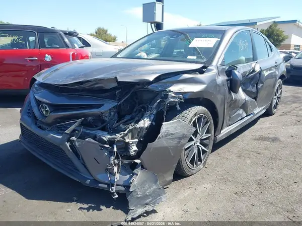 4T1G11AK2MU539344 2021 TOYOTA CAMRY - Image 2
