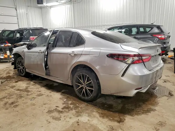 4T1G11AK2MU539439 2021 TOYOTA CAMRY - Image 2