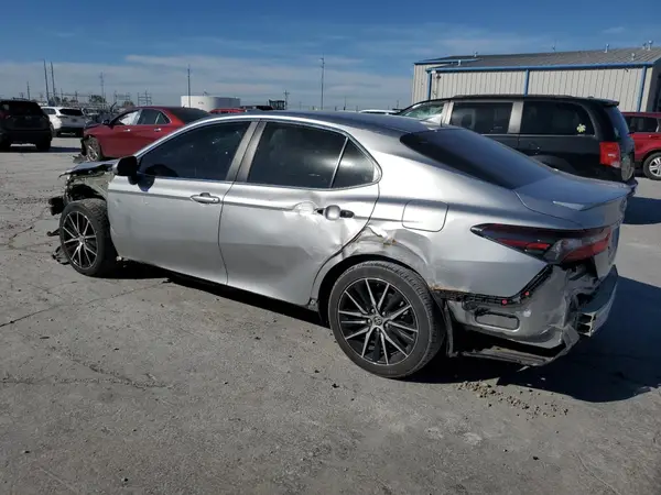 4T1G11AK2MU539988 2021 TOYOTA CAMRY - Image 2