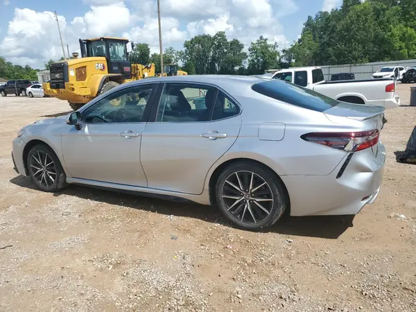 4T1G11AK2MU543300 2021 TOYOTA CAMRY - Image 2