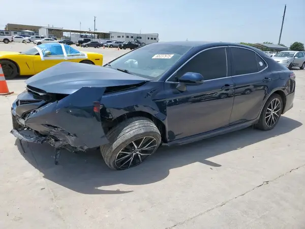 4T1G11AK2MU544608 2021 TOYOTA CAMRY - Image 1
