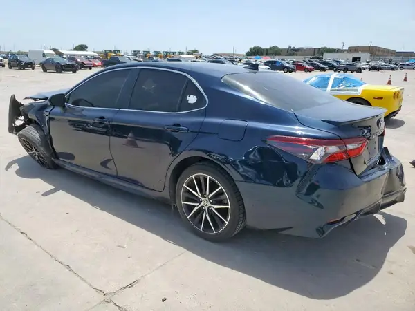 4T1G11AK2MU544608 2021 TOYOTA CAMRY - Image 2