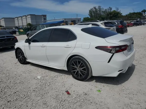 4T1G11AK2MU546696 2021 TOYOTA CAMRY - Image 2