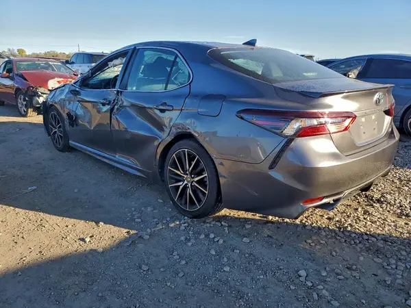 4T1G11AK2MU548478 2021 TOYOTA CAMRY - Image 2