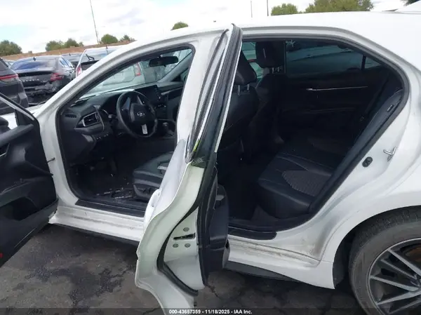 4T1G11AK2MU548920 2021 TOYOTA CAMRY - Image 8