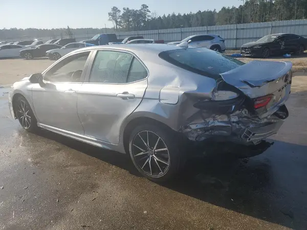 4T1G11AK2MU552935 2021 TOYOTA CAMRY - Image 2