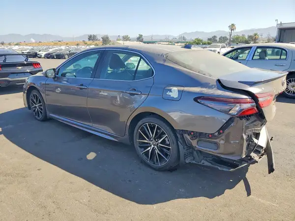 4T1G11AK2MU553454 2021 TOYOTA CAMRY - Image 2