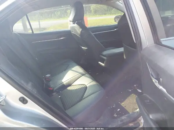 4T1G11AK2MU556919 2021 TOYOTA CAMRY - Image 8