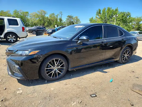 4T1G11AK2MU557696 2021 TOYOTA CAMRY - Image 1